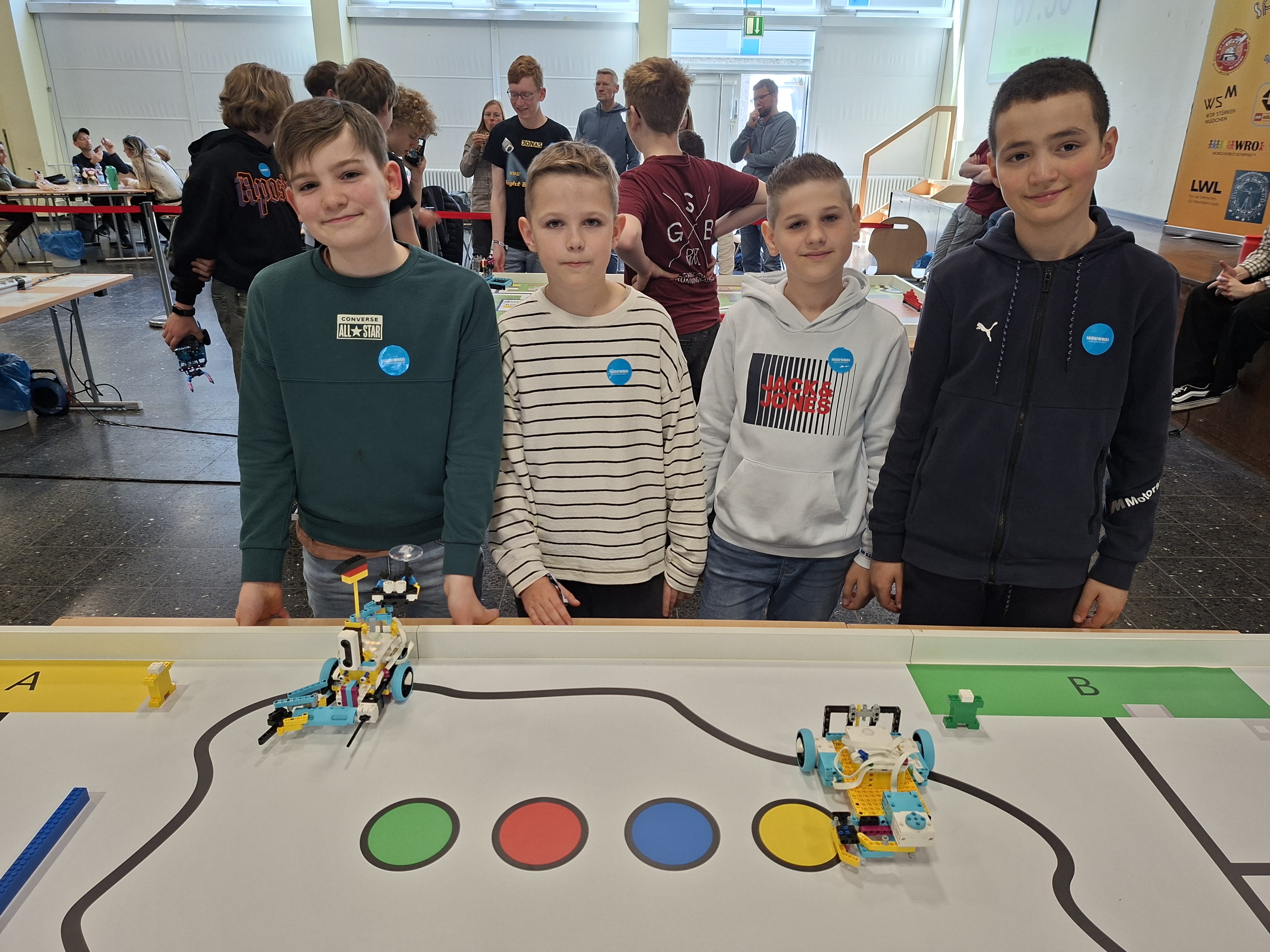 Teams des BBG bei der World Robot Olympiad